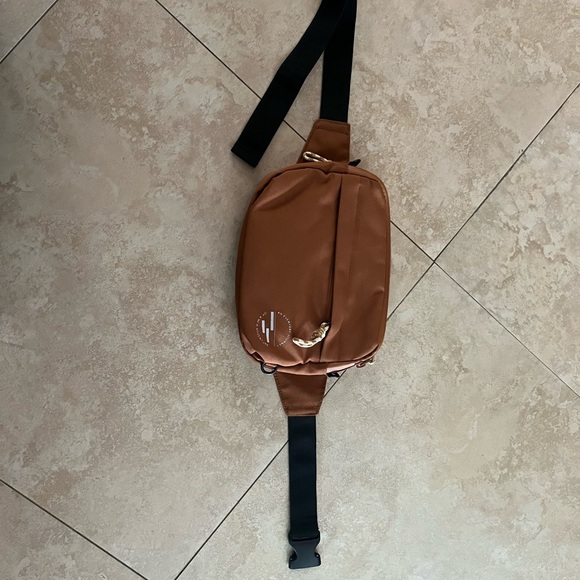 Zara Other - Brown Crossbody Bag with Black Strap